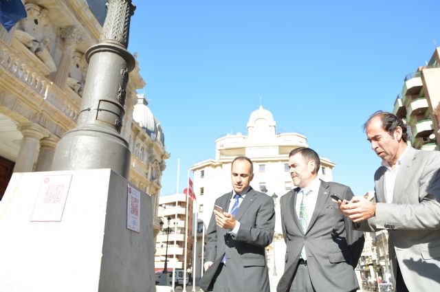 Una aplicación móvil muestra los senderos urbanos del Modernismo y los edificios universitarios en Cartagena