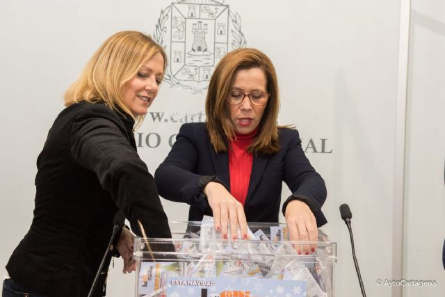 Nuria Vidal, cliente del area Comercial la Milla, gana el crucero para dos personas