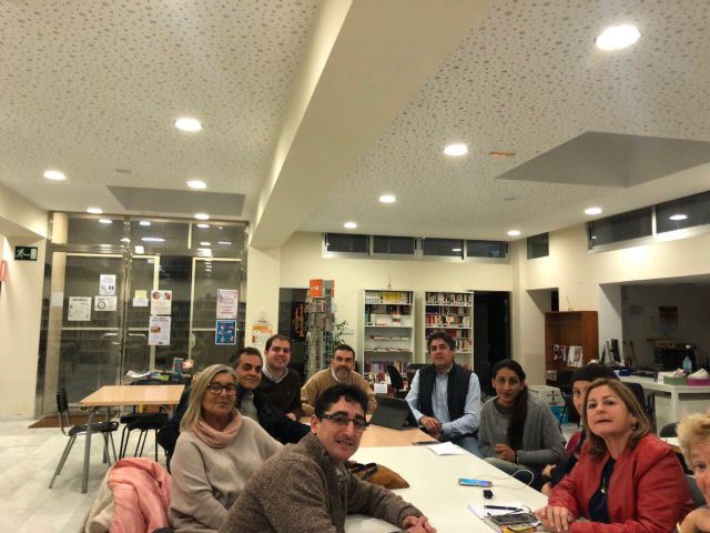 Los vecinos de La Manga abordan con MC Cartagena las principales necesidades y demandas para continuar con el desarrollo de La Manga