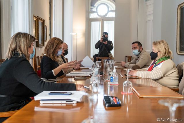 El Ayuntamiento ampliará la Oficina de Atención a la Hostelería para que las ayudas lleguen a más empresarios