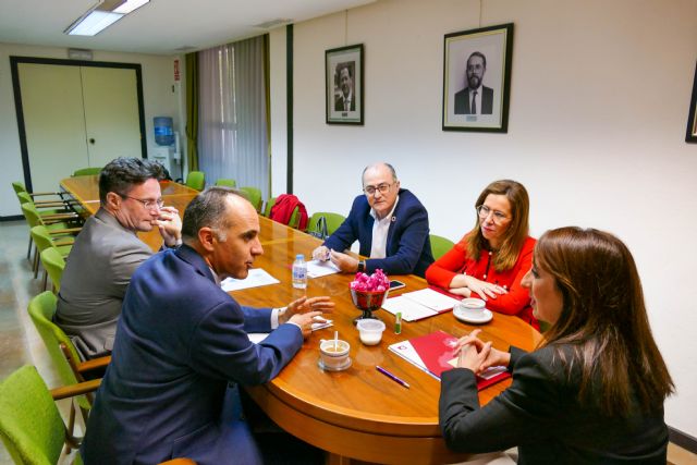 Ayuntamiento y UPCT colaboran con la FMRM para que la Politécnica trabaje con todos los municipios de la Región 