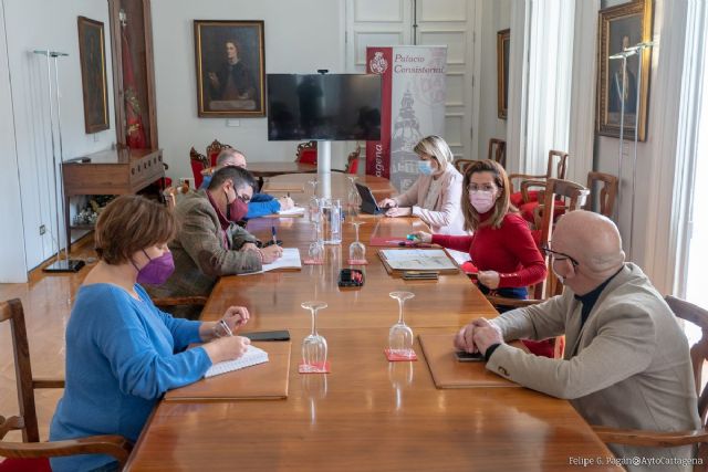 La alcaldesa pide al Gobierno Regional más agilidad para cumplir las decisiones del Comité Covid