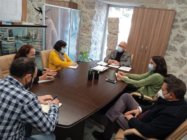 Ayuntamiento y Autoridad Portuaria perfilan ya el próximo Mercado de Navidad de la ciudad