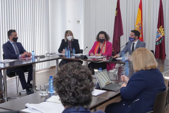 El Gobierno muestra su compromiso con el desarrollo de la industria offshore en Cartagena