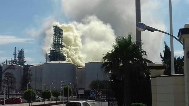 MC solicita la convocatoria urgente de la Mesa de Calidad del Aire para que los vecinos tengan toda la información sobre el incidente en refinería