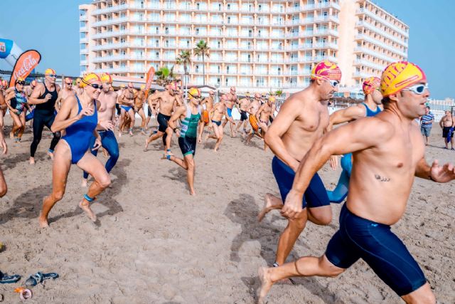 Travesía solidaria a nado este sábado en La Manga y Cabo de Palos