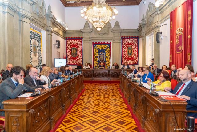 Los grupos PP, VOX y PSOE no apoyan la iniciativa de MC instando a un cambio en el modelo territorial de la Región