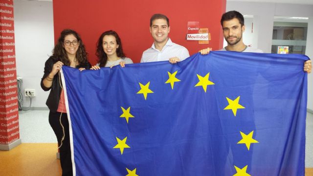 Tres voluntarios europeos colaboran en proyectos de la Concejalia de Juventud con actuaciones a nivel sociocultural y educativo en Cartagena