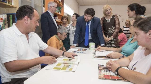 López Miras: 'Cartagena contará con 35 plazas más en centros de día para personas con discapacidad antes de que termine el año'