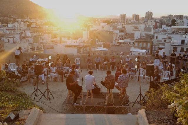 La Mar de Músicas dedica un recital poético a Leonard Cohen este jueves al atardecer junto al Teatro Romano de Cartagena