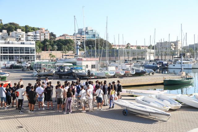 ¿Cómo accedo a las asociaciones? ¿Y a la biblioteca?, los nuevos estudiantes recorren y descubren la UPCT y sus servicios