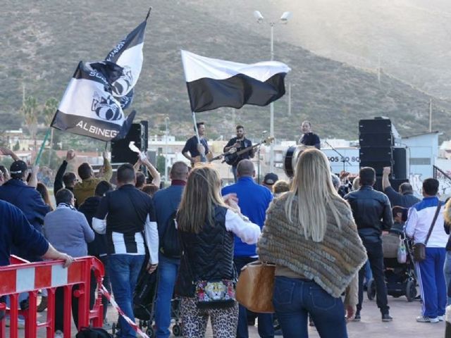 Los aficionados del F.C. Cartagena se reunieron en el Día del Peñista