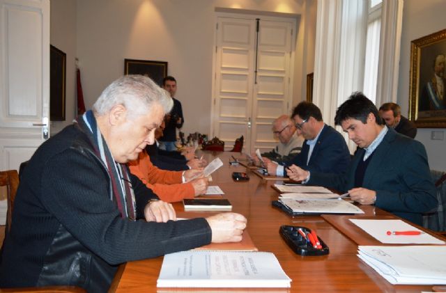 Las conclusiones de la Mesa de la Provincia revelan la necesidad de avanzar en la descentralización de la Comunidad Autónoma