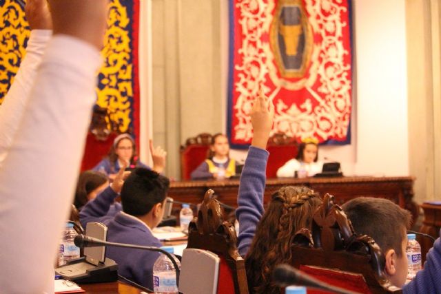 Cs presentará un plan especial mejorar la seguridad vial en los entornos de todos los centros educativos de Cartagena