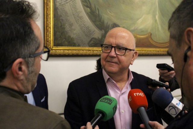 Cs celebra que el Gobierno ejecute el acuerdo plenario que le obligaba a mediar en la supresión del servicios de Correos