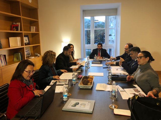 López Miras preside la reunión del Patronato de la Fundación Teatro Romano de Cartagena