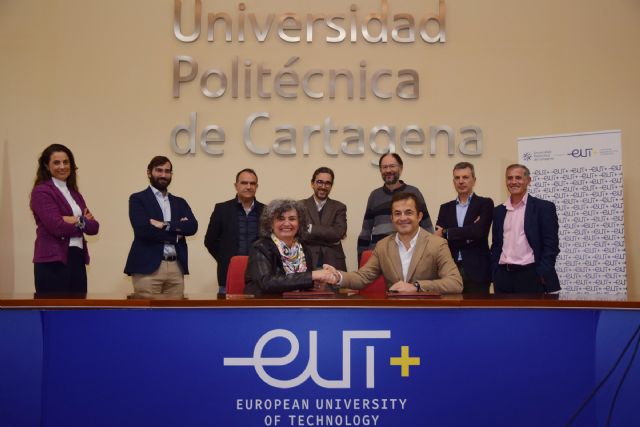 Nuevos cursos de formación, becas y premios para estudiantes en la Cátedra Hidrogea-UPCT