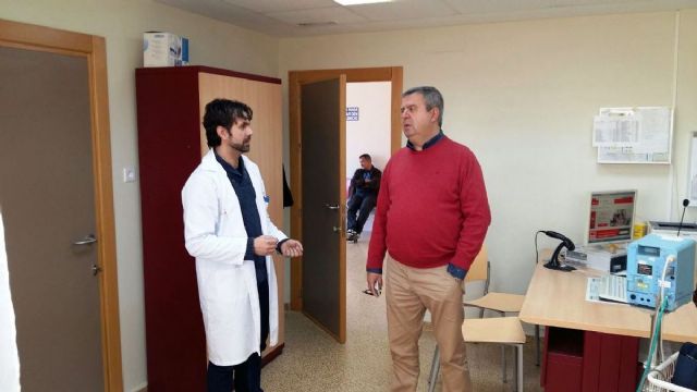 La concejalia de Sanidad comprueba el buen funcionamiento de los consultorios medicos de La Palma y La Aparecida
