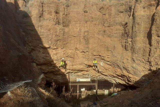 Patrimonio mejora los accesos y la seguridad de Cueva Victoria