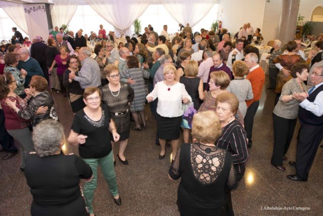 Los clubes de mayores de Cartagena celebran el martes San Valentin