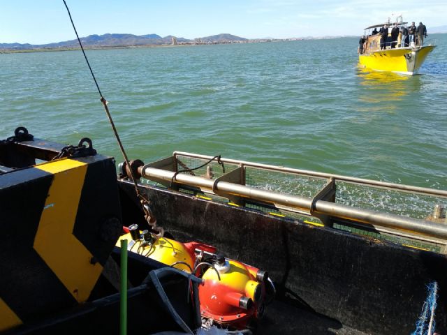 Oficiales de la OTAN comprueban el potencial de los sistemas de detección submarina de la UPCT en el Mar Menor