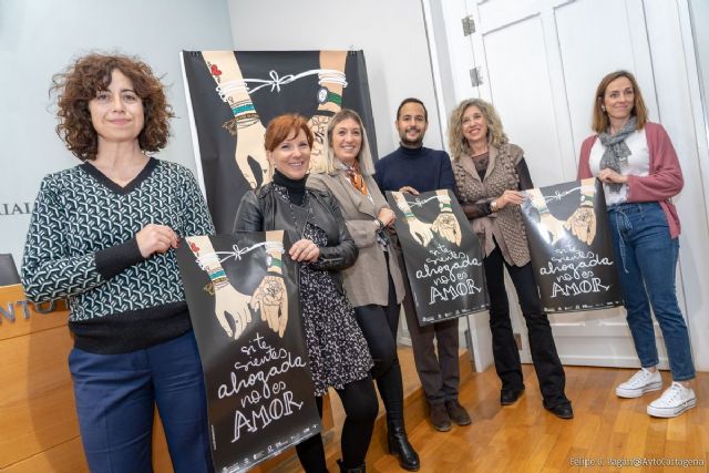 La campaña ´Si te sientes ahogada no es amor´ acerca dos nuevos talleres sobre masculinidad y diversidad étnica a los institutos de Cartagena