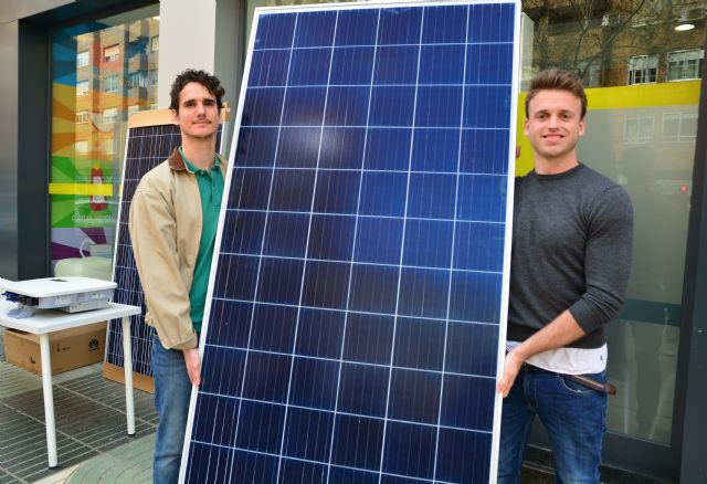 Egresados de la UPCT realizan la primera instalación fotovoltaica de autoconsumo comunitario en Cartagena