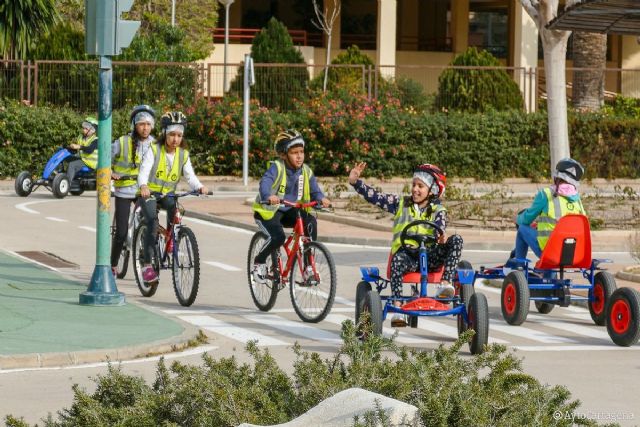 Los patinetes eléctricos se incorporan a la formación de los escolares en Educación Vial