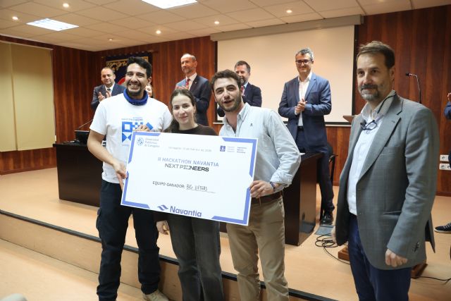 Estudiantes de Navales e Industriales ganan el reto de Navantia con un andamiaje mediante cremalleras para la construcción de submarinos