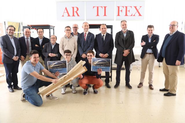 Estudiantes de primer curso de Ingeniería Civil ganan el Concurso de Puentes