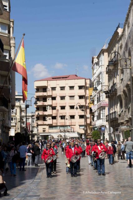 El alcalde se sumó al homenaje a Quillo, el tambor de la Semana Santa