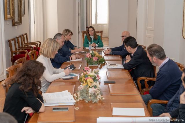 La alcaldesa de Cartagena agradece la responsabilidad y colaboración de los comercios y hosteleros