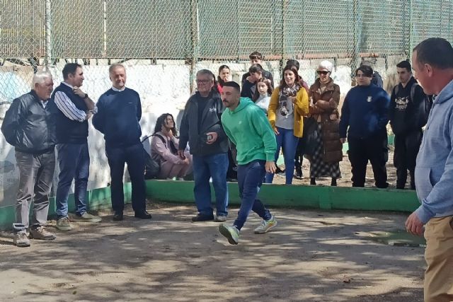 El caliche, un juego popular de Cartagena que se ´arrima´ a los institutos