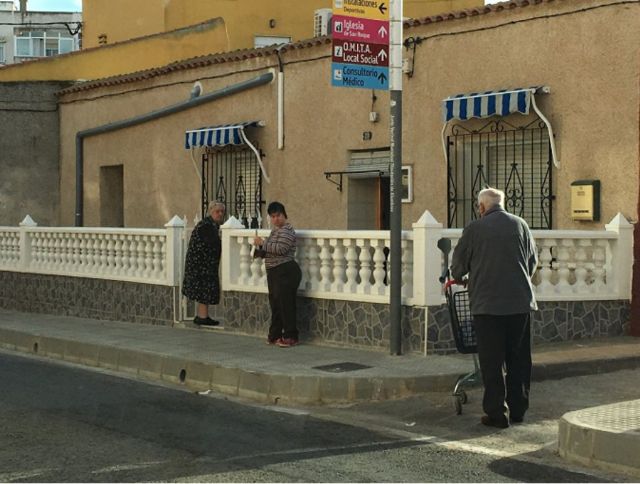 El PP denuncia que la obra de la calle Mayor de Alumbres es una trampa para discapacitados