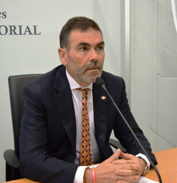 Castejón celebra la pírrica (y posiblemente ilegal) rebaja del agua que rechazó el Gobierno de Pilar Barreiro