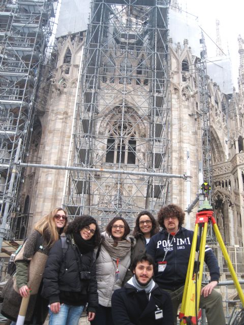 Una profesora de Arquitectura colabora en el proyecto de conservación del Duomo de Milán