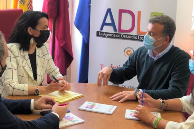 Los alumnos del curso de Atención Sociosanitaria de la ADLE alcanzan una inserción laboral del 100 por cien