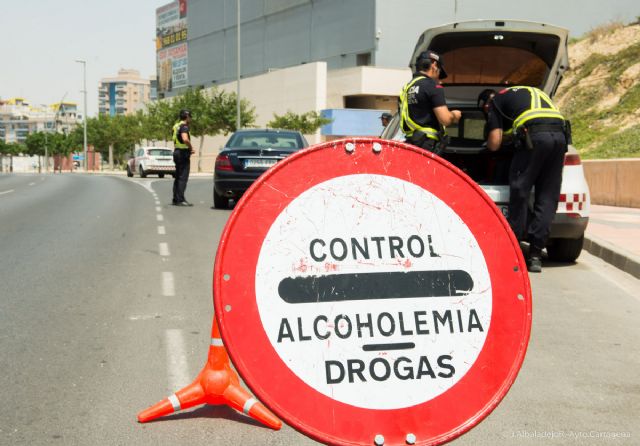 La Policia Local de Cartagena realizo 250 pruebas de alcoholemia durante la campaña especial de trafico