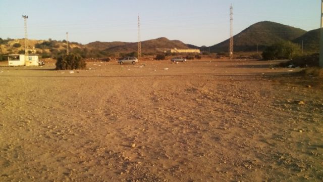 Ciudadanos critica la falta de previsión del Gobierno local para impedir que el botelleo de Cabo de Palos dañe Calblanque