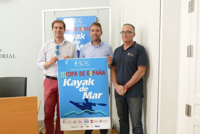 Doscientos palistas de toda España disputaran en Cartagena la III Copa de España Kayak de Mar