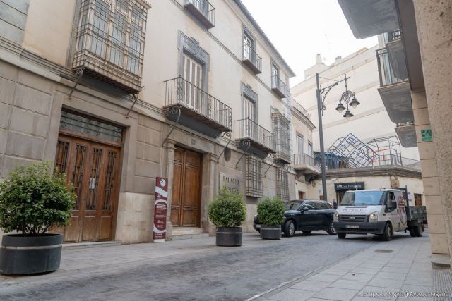 La calle Jara permanecerá cortada al tráfico el martes por obras en el Palacio Molina
