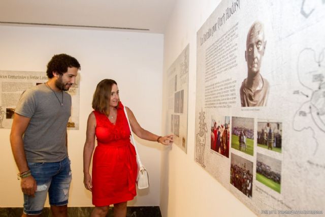 El Teatro Romano se suma a las fiestas de Carthagineses y Romanos con la exposición temporal ´Una historia hecha fiesta´