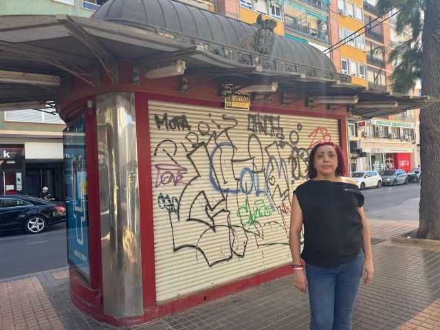 MC: La incapacidad del gobierno de Arroyo está arruinando una oportunidad para emprendedores con los quioscos rojos