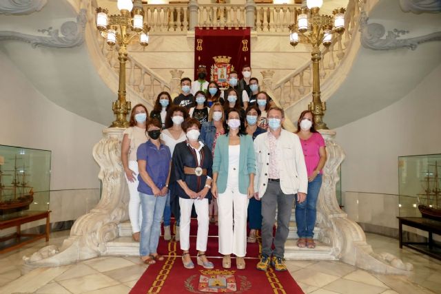 Alumnos del Politécnico y el instituto francés Le Nivolet diseñan y crean mobiliario adaptado para personas con movilidad reducida