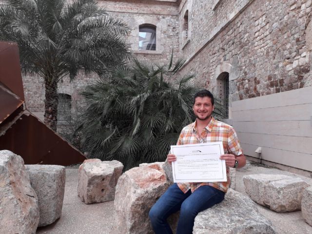 Premiado un profesor de la UPCT por su comunicación sobre la prestación económica para cuidadores no profesionales de personas dependientes