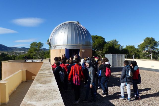 Alumnos del San Isidoro y Santa Florentina inauguran el Programa ´Centro de Astronomía´ de Educación
