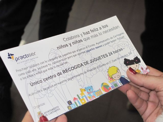 Practiser recoge juguetes para la campaña Juguetea durante las 24 horas