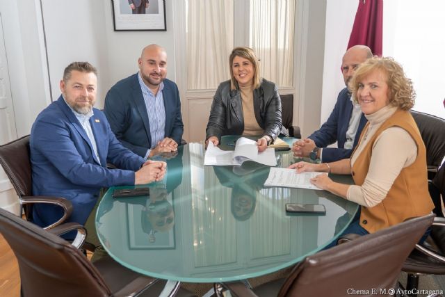 El Ayuntamiento presentará a la Federación de Tropas y Legiones un nuevo diseño para la feria y el campamento festero