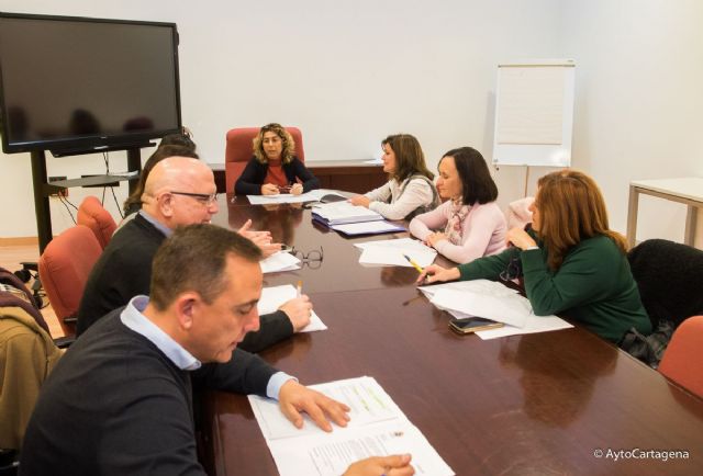 La Mesa de Contratacion propone la adjudicacion del servicio de reparacion en instalaciones de baja tension