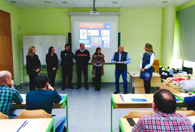 Arrancan las I Jornadas de formación de formadores en RCP y DEA en colegios de primaria